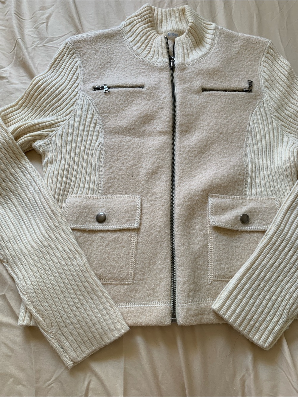 Cream Zip-Front Utility Jacket with Ribbed Sleeves